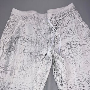 Lululemon Warm down high-rise jogger size 14